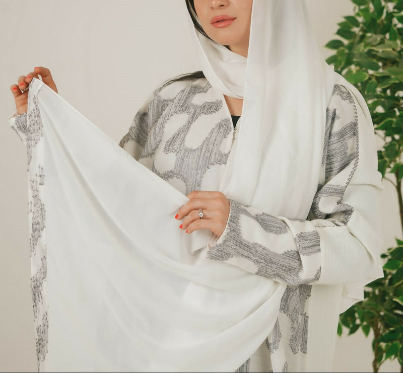 White Open Abaya with Embroidery Design + Free Matching Hijab (Saudi-Style)
