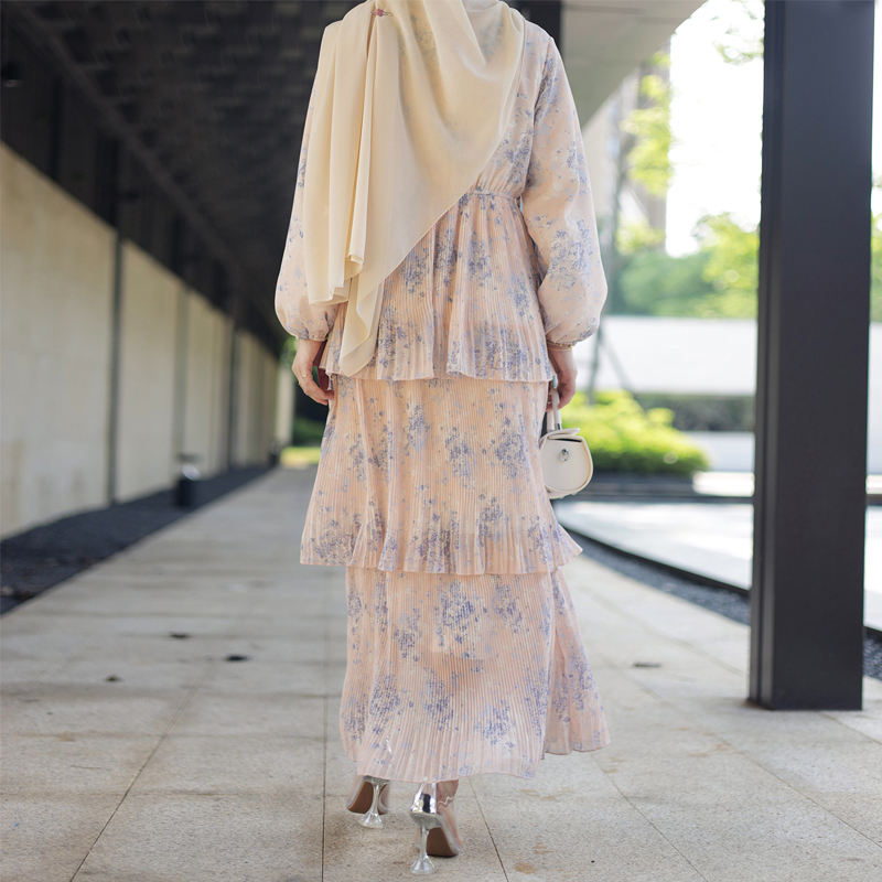 Farah Floral Layer Pleated Maxi Dress Farah Floral Layer Pleated Maxi Dress