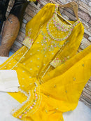 Robe pakistanaise en organza moutarde