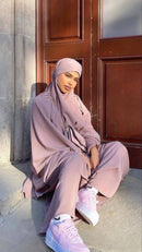 Jilbabs are not only the perfect prayer wear, but also great to run errands in or for brunch dates with your girl gang!