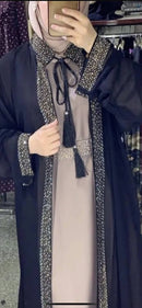 Our two-piece abaya set is made of two different layers and can be worn separately with other pieces of clothing as well.