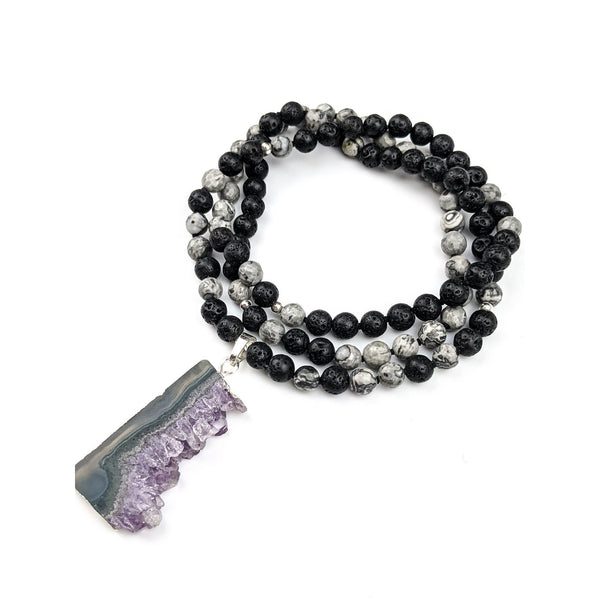 Nourrissez le Tasbih | Collier pour femme avec 99 perles de pierres précieuses de lave et de jaspe cartographique et pendentif en améthyste 