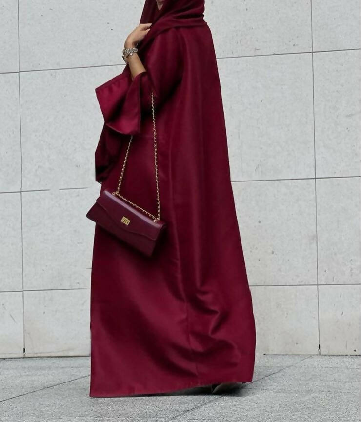 Latifah Luxurious Button Abaya