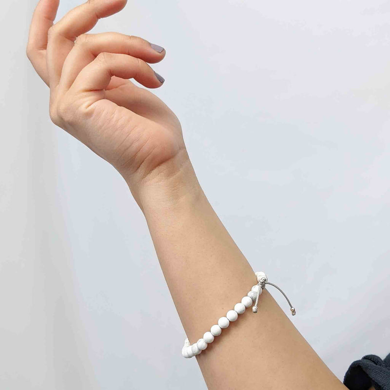 Calm Tasbih Bracelet pour femme avec 33 perles de pierres précieuses Howlite